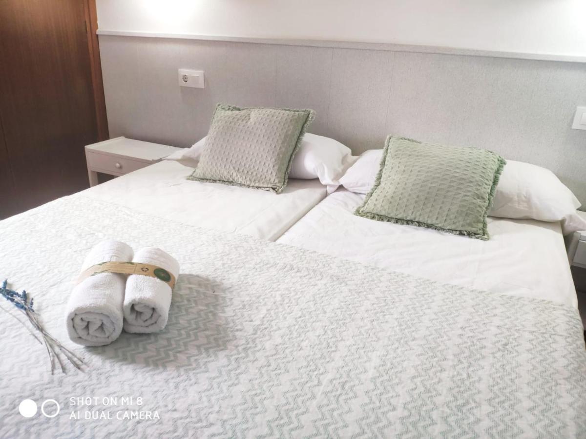 Villas Las Alondras Cala'n Forcat Luaran gambar