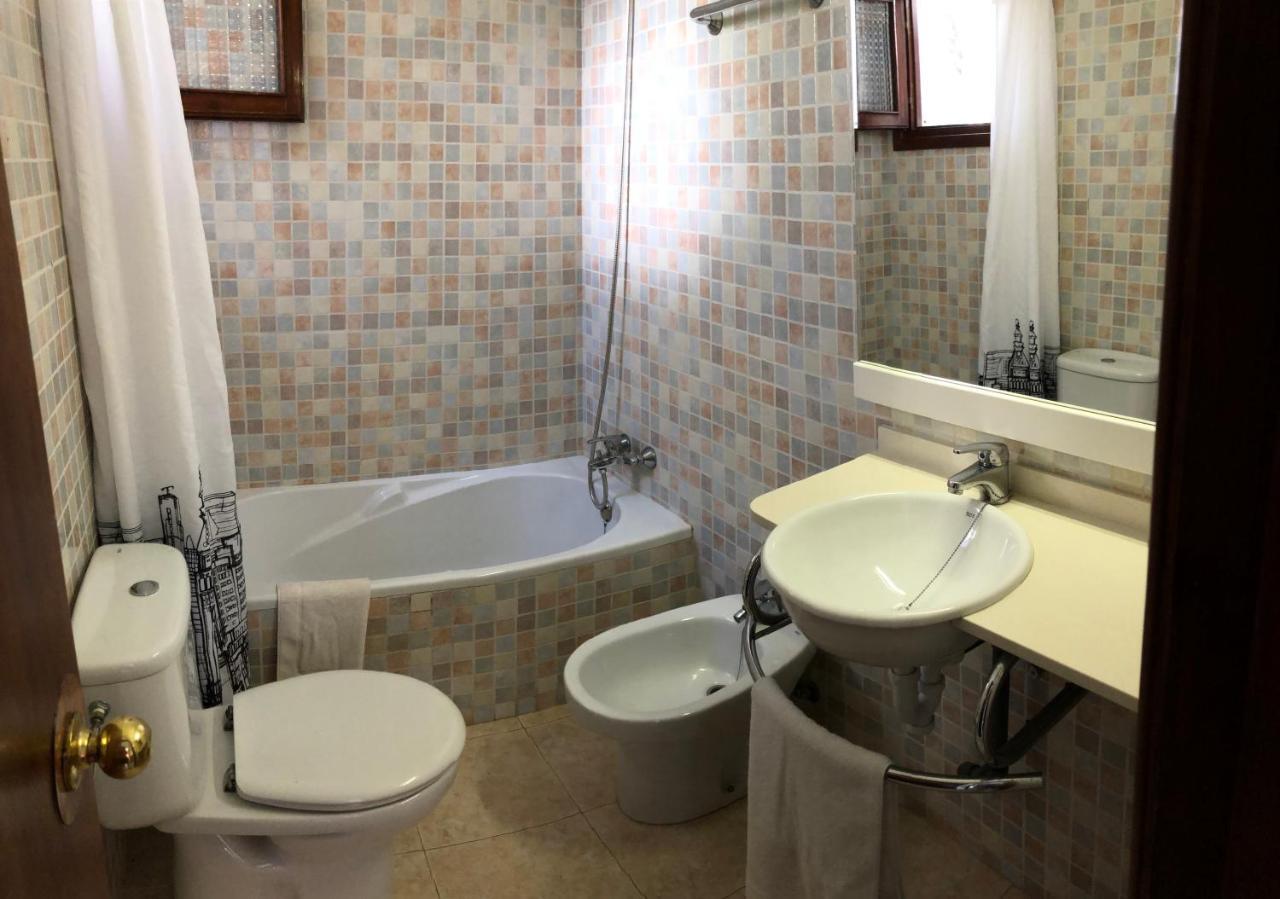 Villas Las Alondras Cala'n Forcat Luaran gambar